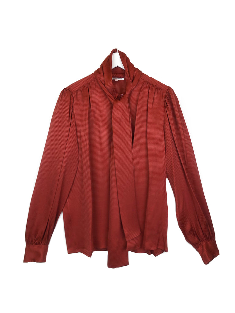 Vintage SAINT LAURENT brick-colored silk blouse @plaisirpalace the upscale vintage boutique in Paris luxury thrift store
