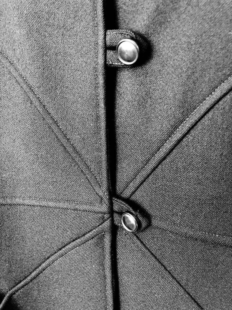 detail manteau vintage courreges wool coat plaisir palace paris vintage store