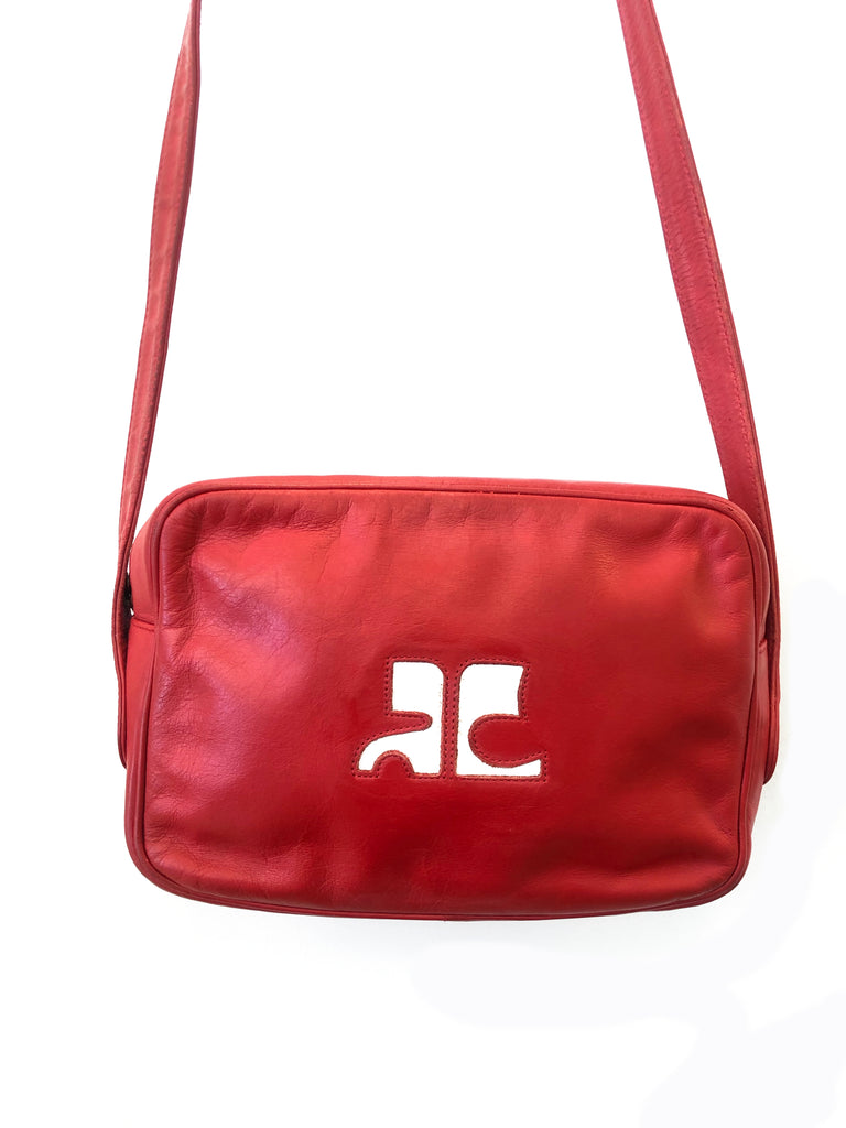courreges vintage handbag in red leather at plaisir palace Paris