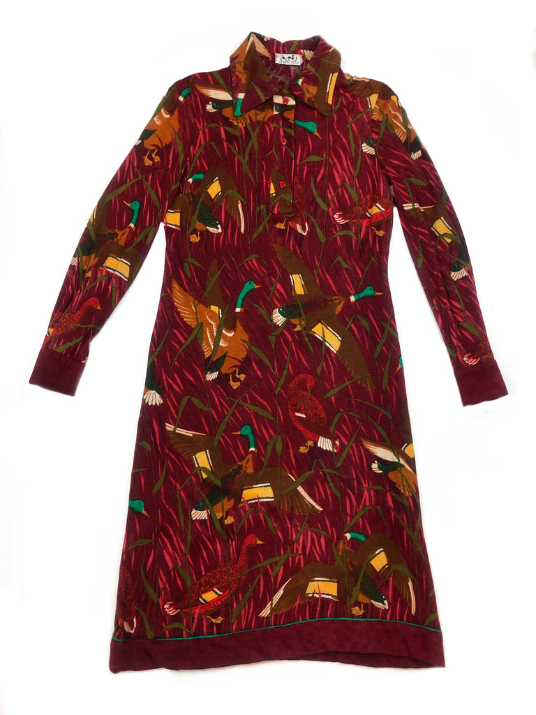 hermes robe en laine vintage marron bordeaux motif canard chez plaisir palace paris boutique vintage 